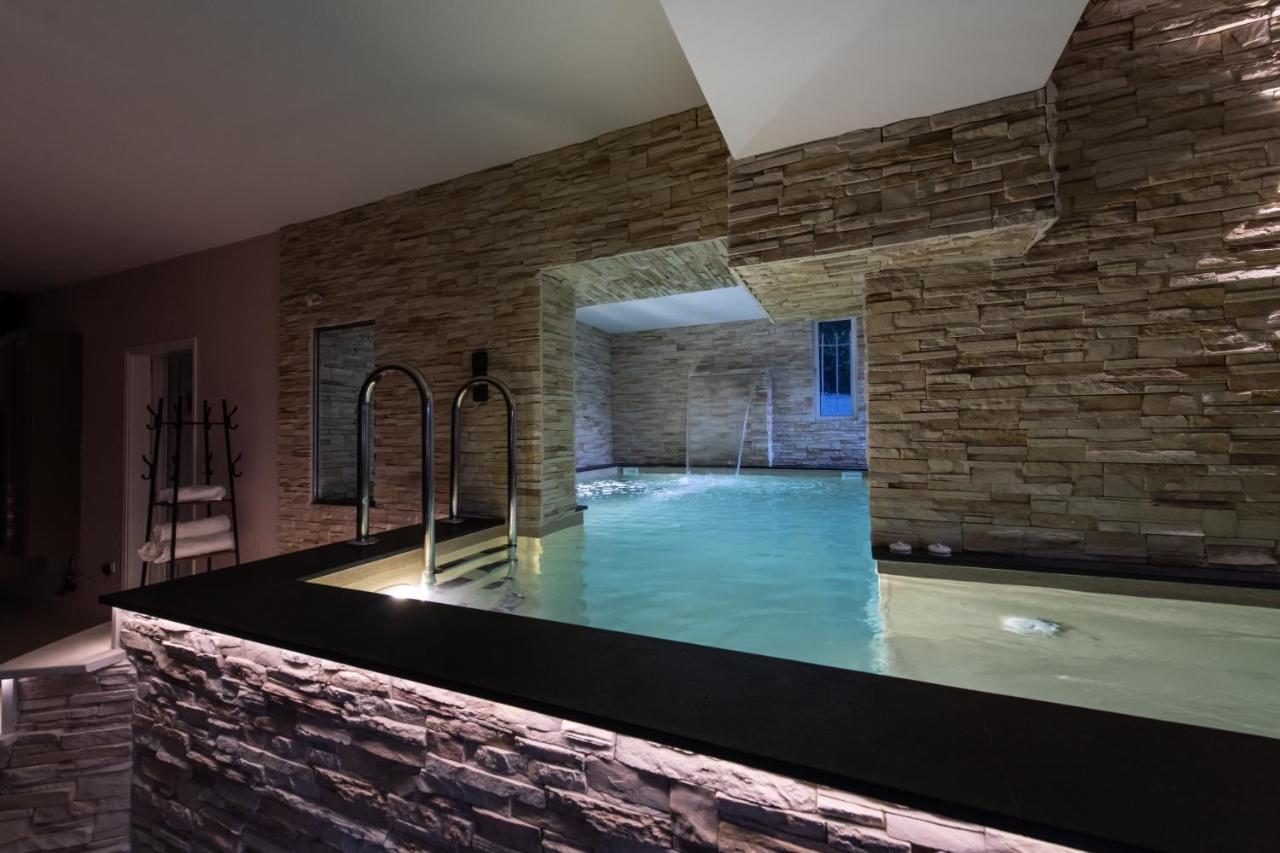Villa Mairi - 2 Private Pools & Game Room Near Athens Salamine Extérieur photo